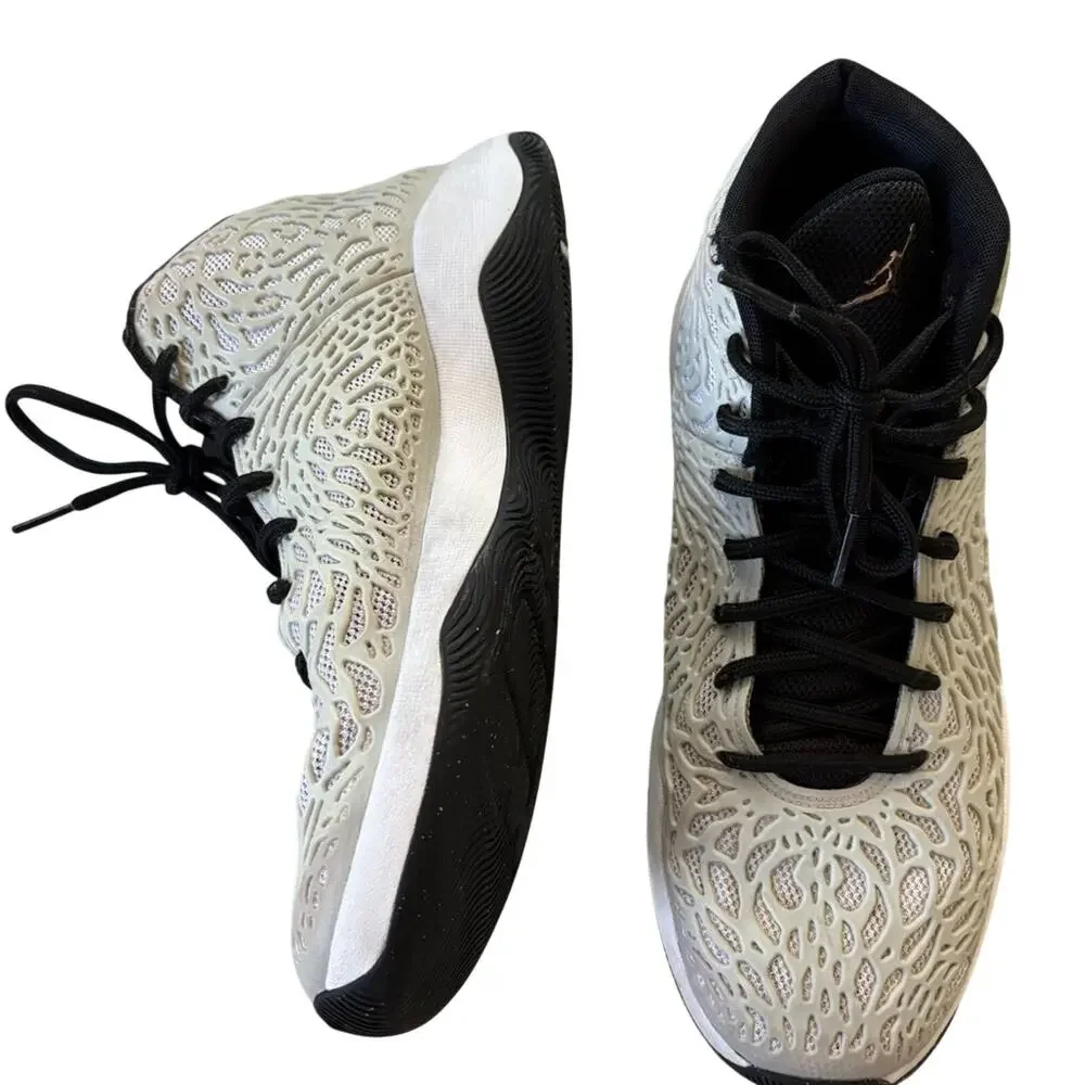 Jordan Ultra mid basketball sneakers size 10